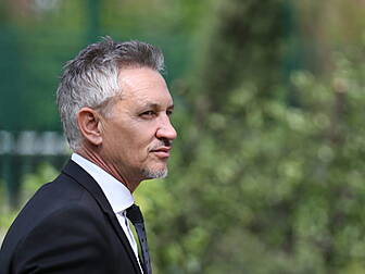 Gary Lineker hits back at crit...
